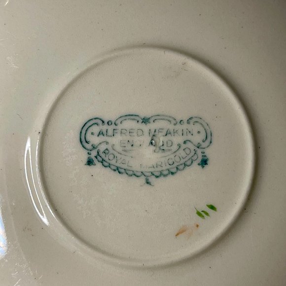 Near Antique (1930s) Alfred Meakin Royal Marigold Teacup & Saucer - Picture 8 of 9